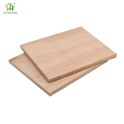 Ein guter Preis. Termitensicheres Melamin-Sperrholz. Melamin-Sperrholzplatte für die Innen- und Außendekoration Online
