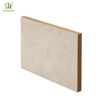 Ein guter Preis. 5mm-25mm Feuchtigkeitsbeständiges MDF-Fenerier Board E0/E1 1220x2440mm Online