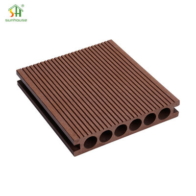 Ein guter Preis. Wasserdichte, schimmelresistente WPC-Terrassendiele Online